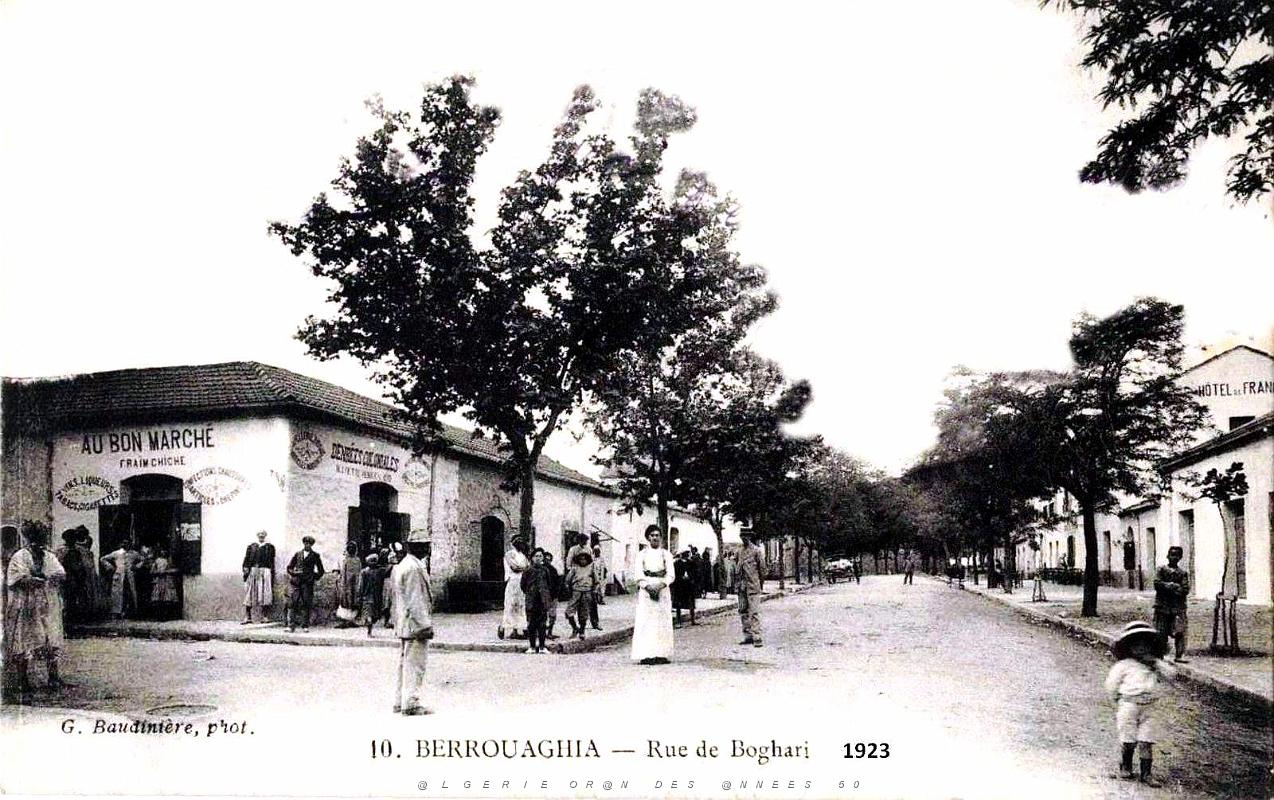 Berrouaghia - Rue de Boghari - 1923.jpg